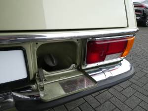 Image 20/28 of Mercedes-Benz 280 CE (1973)
