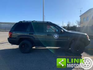 Image 2/10 of Jeep Grand Cherokee 4.7 Limited (2000)