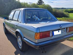 Image 3/15 of BMW 325e (1987)