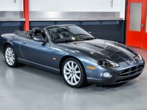 Image 5/7 de Jaguar XK8 4.2 (2005)