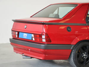 Afbeelding 35/39 van Alfa Romeo 75 2.0 Twin Spark (1990)