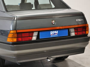 Bild 17/29 von Alfa Romeo 75 1.6 (1987)