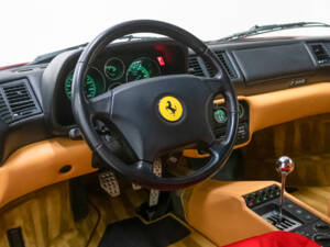 Imagen 21/39 de Ferrari F 355 Berlinetta (1997)