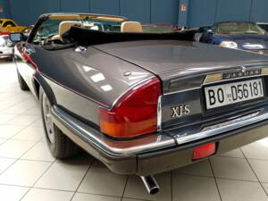 Image 16/70 of Jaguar XJ-S Convertible (1988)