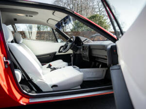 Image 27/38 of Ferrari 208 GTB Turbo (1987)