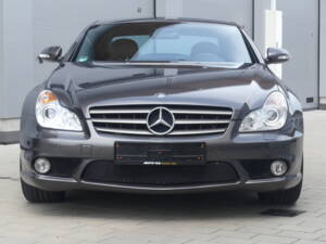 Afbeelding 19/35 van Mercedes-Benz CLS 55 AMG (2006)