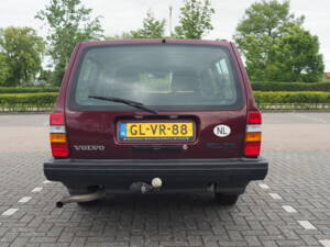 Image 5/6 of Volvo 240 Polar (1993)