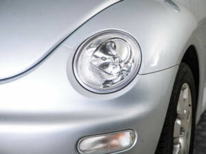 Bild 22/50 von Volkswagen New Beetle 2.0 (2003)