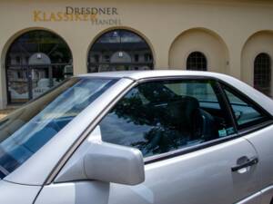 Imagen 26/50 de Mercedes-Benz 300 SL (1991)