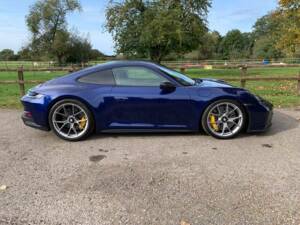 Image 4/10 of Porsche 911 GT3 Touring (2022)