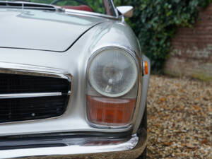 Image 39/50 of Mercedes-Benz 280 SL (1969)