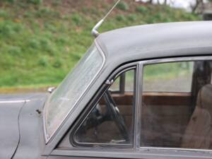 Image 39/50 of Bentley S 1 (1956)