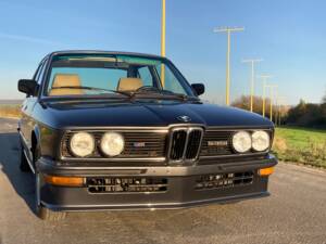 Image 8/17 of BMW M 535i (1980)