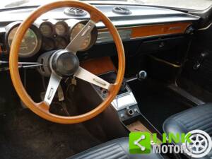 Bild 9/10 von Alfa Romeo 2000 GT Veloce (1972)