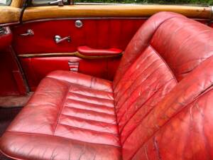 Image 26/55 of Mercedes-Benz 220 S Cabriolet (1957)