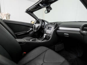 Image 32/50 of Mercedes-Benz SLK 200 Kompressor (2007)