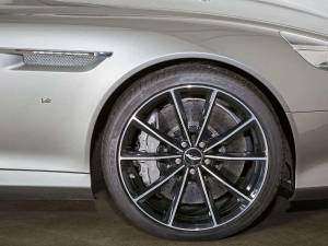 Image 12/20 of Aston Martin DB 9 GT Volante (2017)