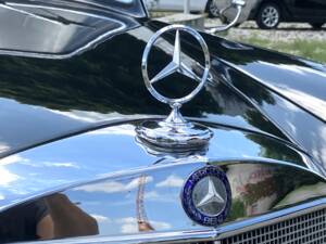 Imagen 14/20 de Mercedes-Benz 220 S (1956)