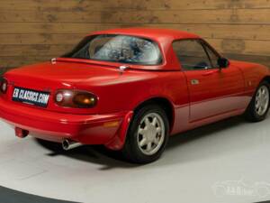 Immagine 15/19 di Mazda MX-5 1.6 (1993)