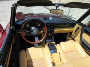 Immagine 21/26 di Alfa Romeo 2.0 Spider (1990)