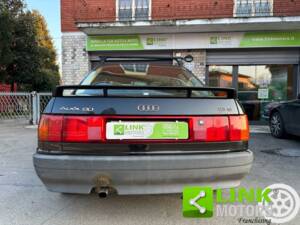 Bild 8/10 von Audi 80 - 1.8 (1990)
