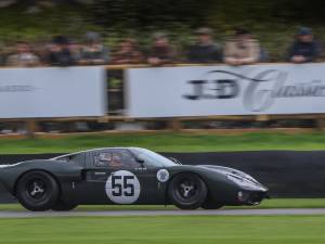 Image 6/31 of Ford GT40 (1965)