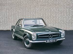 Image 1/53 of Mercedes-Benz 280 SL (1968)