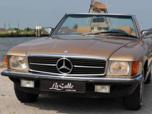 Image 6/26 de Mercedes-Benz 280 SL (1980)