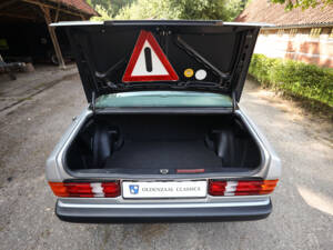 Immagine 40/100 di Mercedes-Benz 190 E 2.3 (1992)