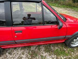 Image 2/6 de Peugeot 205 CTi 1,6 (1986)