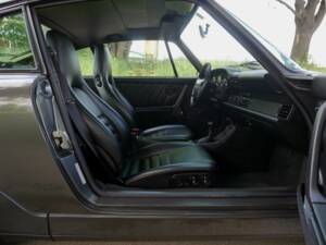 Bild 26/35 von Porsche 911 Carrera 2 (1993)