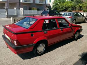 Afbeelding 4/10 van Alfa Romeo 75 1.8 (1991)