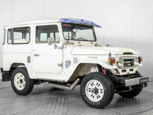 Image 5/50 of Toyota Land Cruiser BJ 43 (1977)