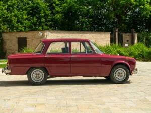 Image 4/42 of Alfa Romeo Giulia 1300 Super (1973)