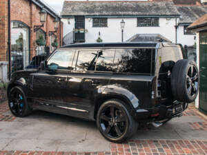 Image 5/25 of Land Rover Defender 110 P525 &quot;Bond Edition&quot; (2022)