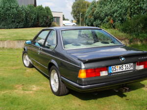 Immagine 3/36 di BMW 635 CSi (1986)