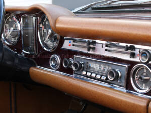 Image 12/33 de Mercedes-Benz 280 SL (1969)