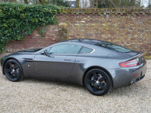 Afbeelding 2/50 van Aston Martin V8 Vantage (2008)