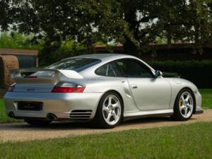 Imagen 13/50 de Porsche 911 GT2 (2002)