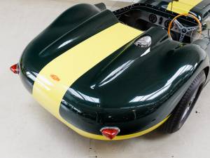 Image 31/42 of Lister Knobbly (1959)