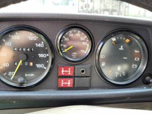 Image 26/55 of Mercedes-Benz 200 GE (SWB) (1990)