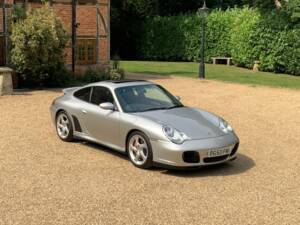 Imagen 7/22 de Porsche 911 Carrera 4S (2003)