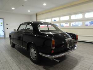 Image 3/15 of Alfa Romeo Giulia 1600 Sprint (1963)