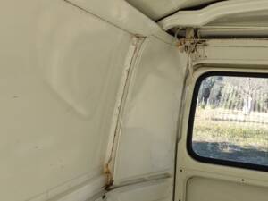 Bild 39/98 von Volkswagen T2b Kastenwagen (1979)