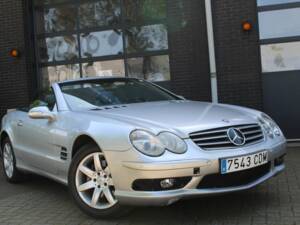 Image 2/7 of Mercedes-Benz SL 500 (2001)