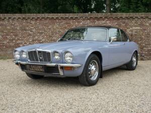 Bild 41/50 von Jaguar XJ 6 C 4.2 (1975)