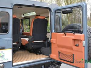 Bild 32/50 von Land Rover Defender Tophat (2007)