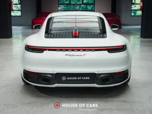 Image 8/25 of Porsche 911 Carrera T (2023)