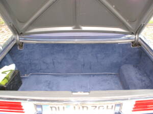 Imagen 4/9 de Mercedes-Benz 380 SL (1983)