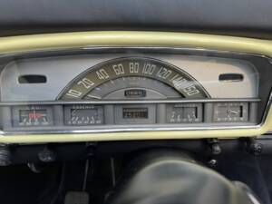 Bild 22/31 von Peugeot 403 Cabriolet (1957)